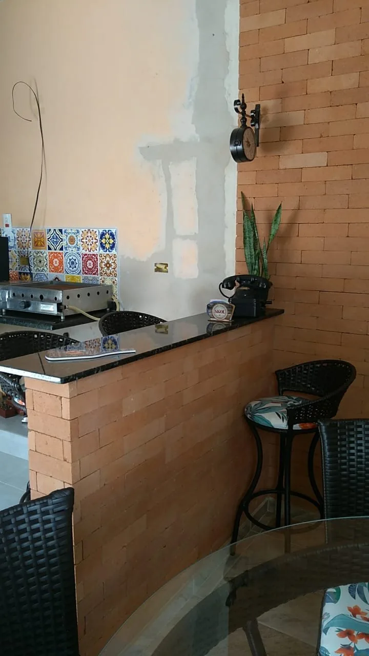 Cerâmica em ambiente interno