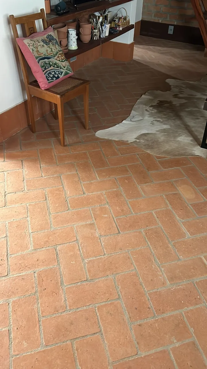 Piso cerâmico em ambiente interno